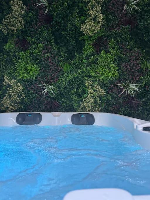 Luxury Room - Havre De Paix Avec Jacuzzi Prive Bar-le-Duc Exterior foto